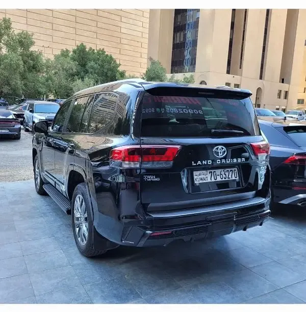 تويوتا لاند كروزر 2023